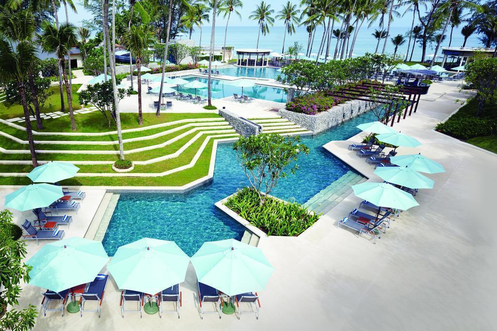 Вид Outrigger Laguna Phuket Beach Resort 5*