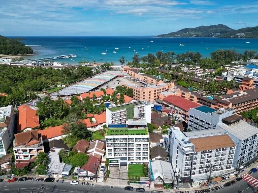Панорама Paripas Patong Resort 4*