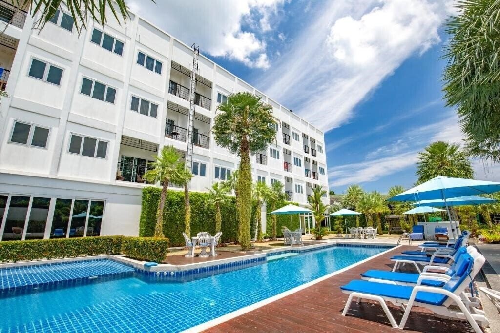 Готель Sungthong Kamala Beach Resort 3*