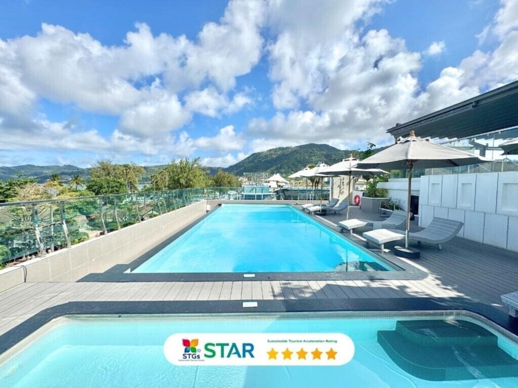 Готель Araya Patong Beach Hotel 4*