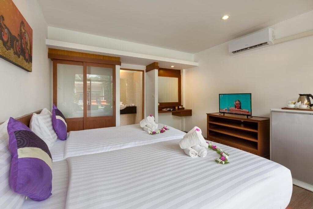 Панорама Phuket Sea Resort 3*