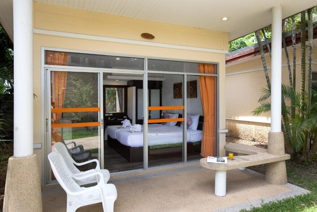 Фото Phuket Sea Resort 3*