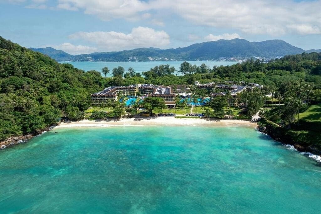 Отель Phuket Marriott Resort & SPA Merlin Beach 5*