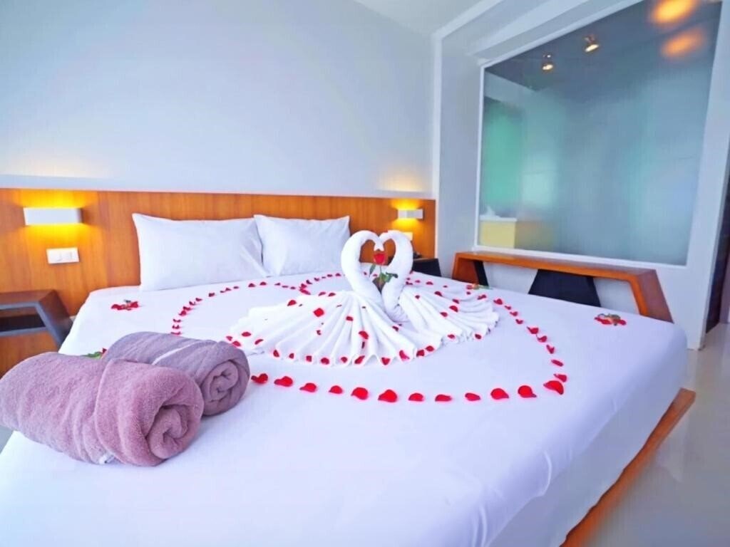 Вид Phoenix Grand Hotel 3*