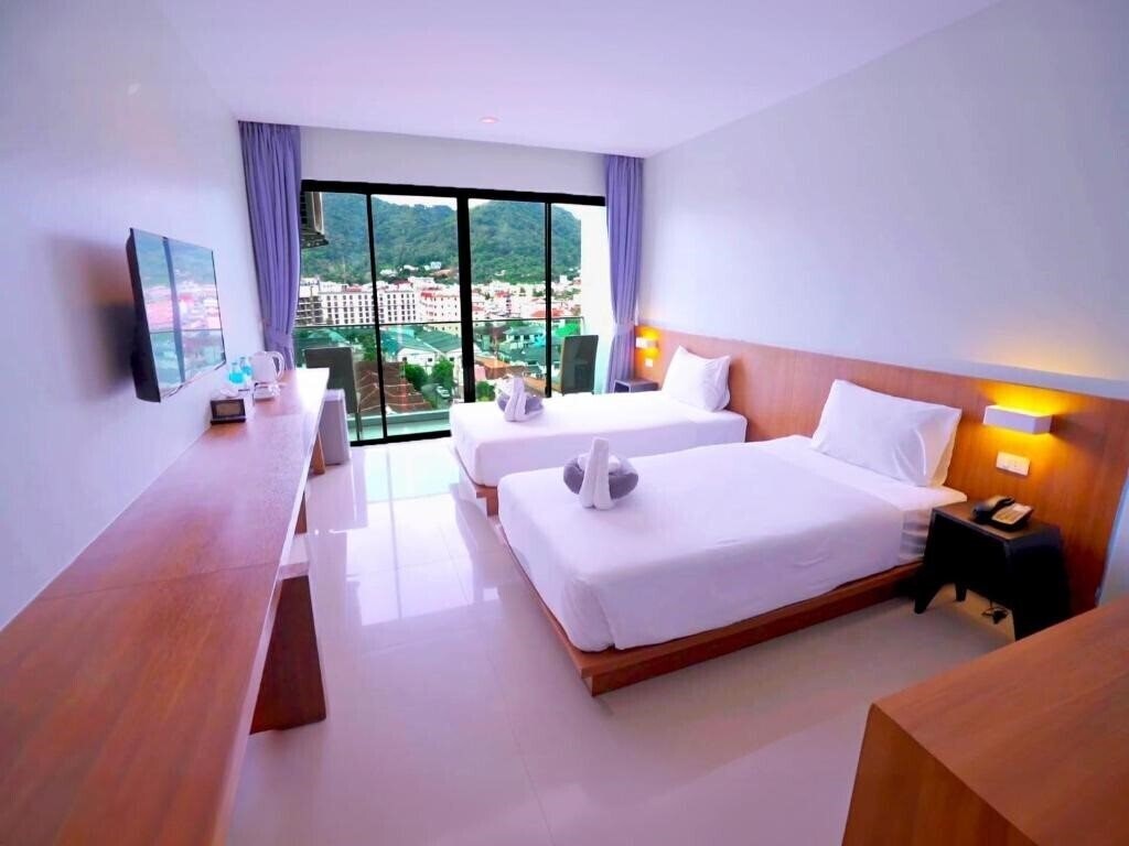 Апартаменты Phoenix Grand Hotel 3*