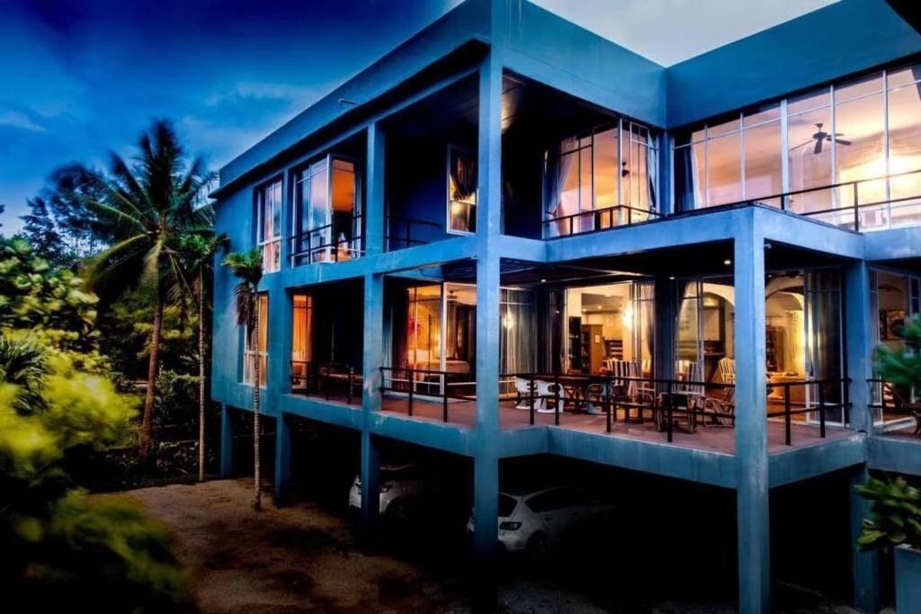 Готель Black Pearl Phuket 2*