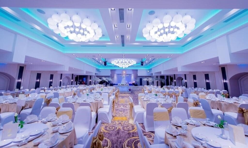 Территория Pearl Hotel Phuket 3*