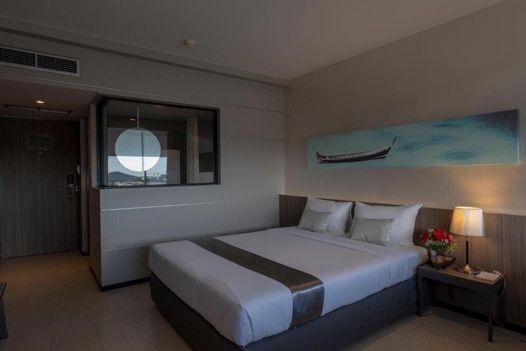 Панорама Pearl Hotel Phuket Town 4*
