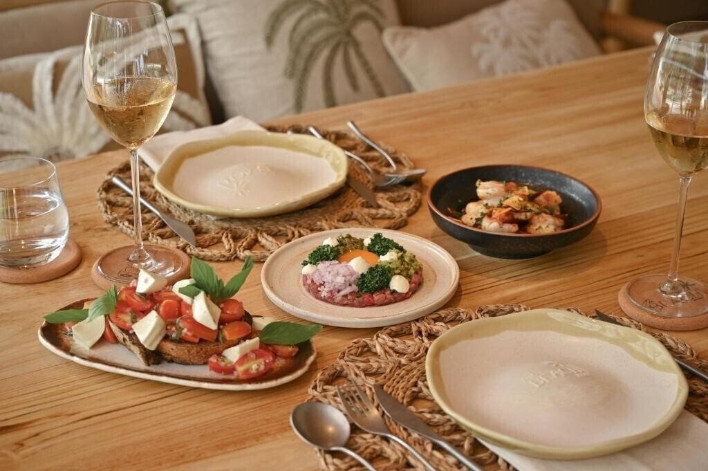 Панорама Arinara Beach Resort Phuket - SHA Extra Plus 4*