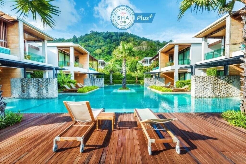 Панорама Wyndham Sea Pearl Resort Phuket 5*