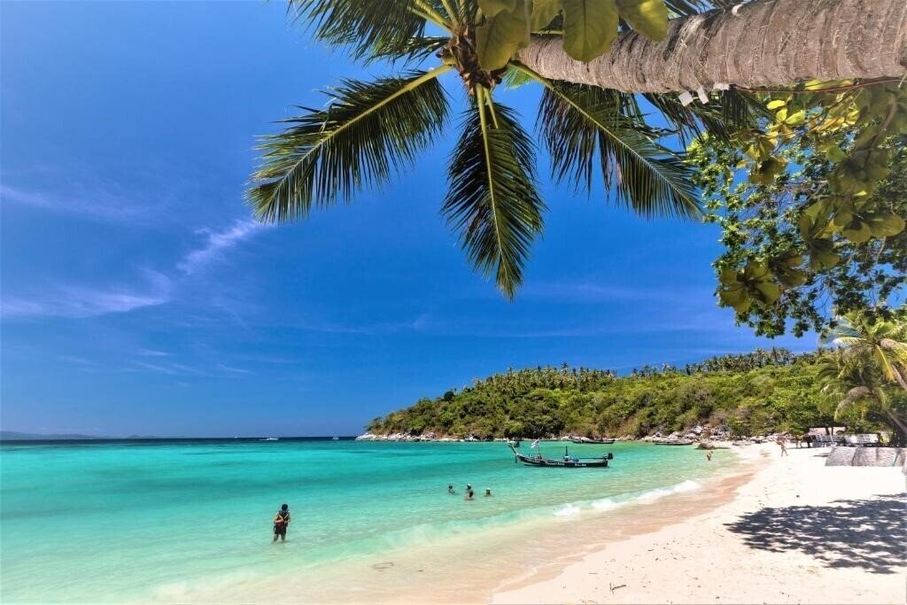 Территория Rayaburi Resort Racha 4*