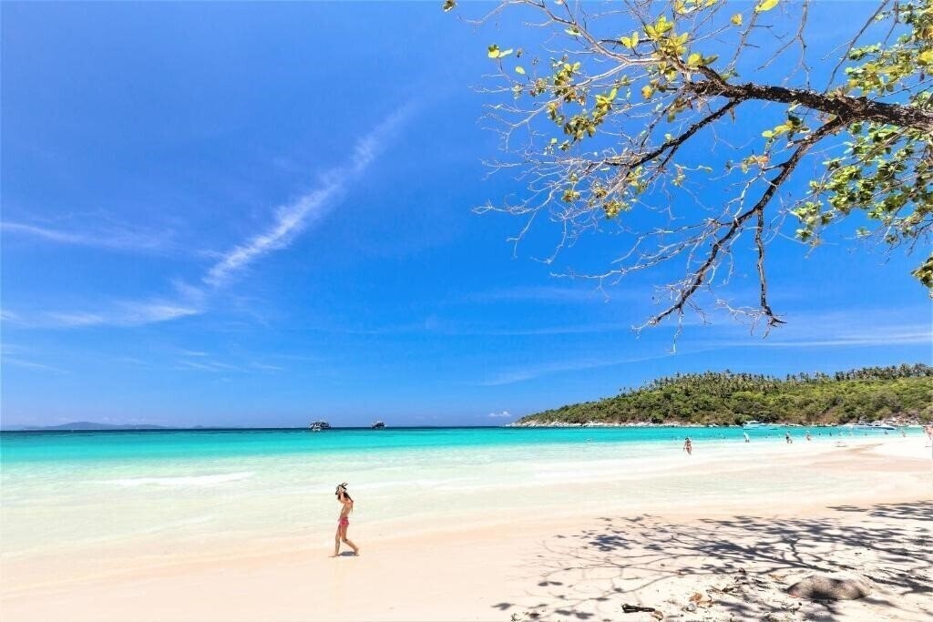 Апартаменты Rayaburi Resort Racha 4*