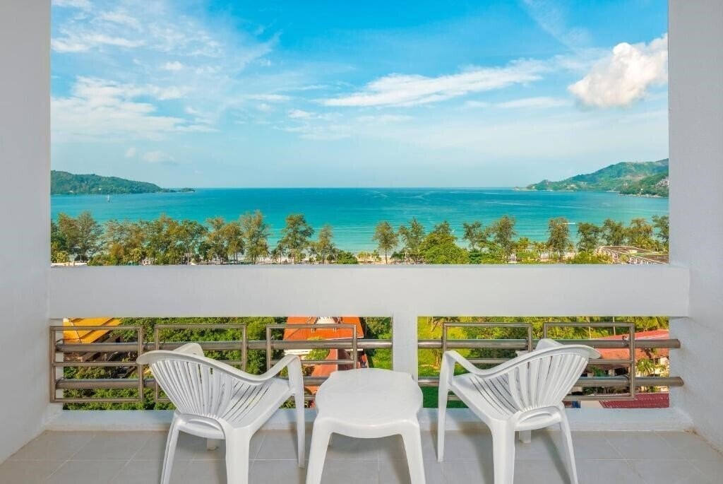 Апартаменты The Andaman Beach Suites Hotel 4*