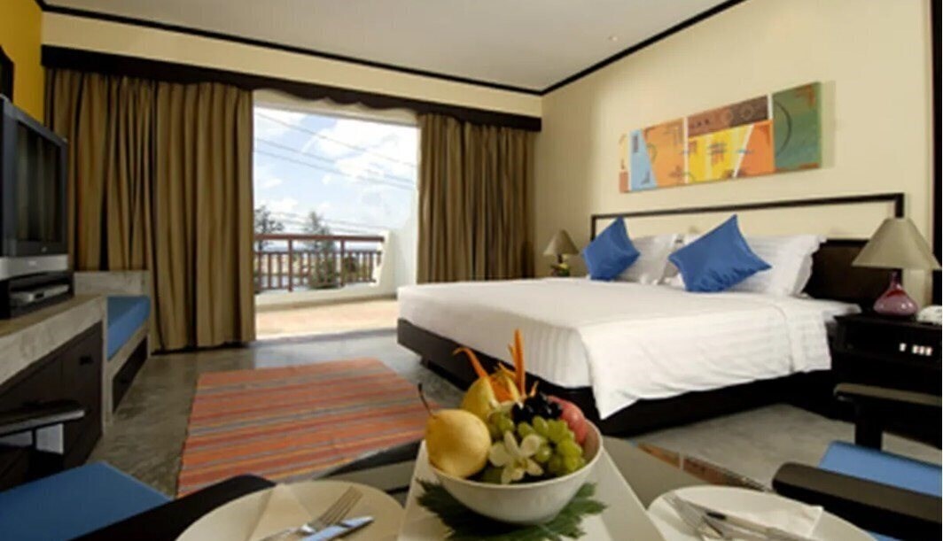 Апартаменти Talay Karon Beach Resort 3*