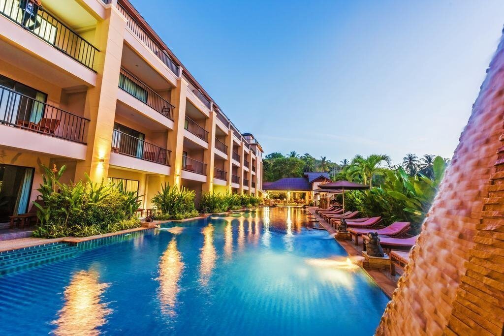 Отель The Windmill Phuket Hotel 4*