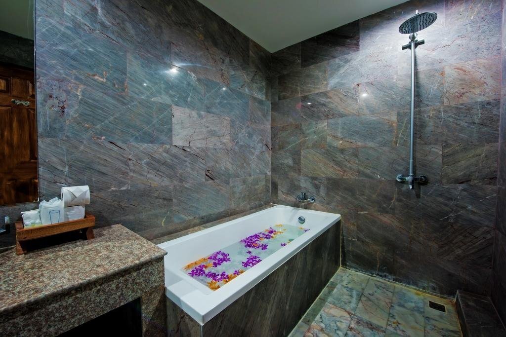 Апартаменты The Windmill Phuket Hotel 4*