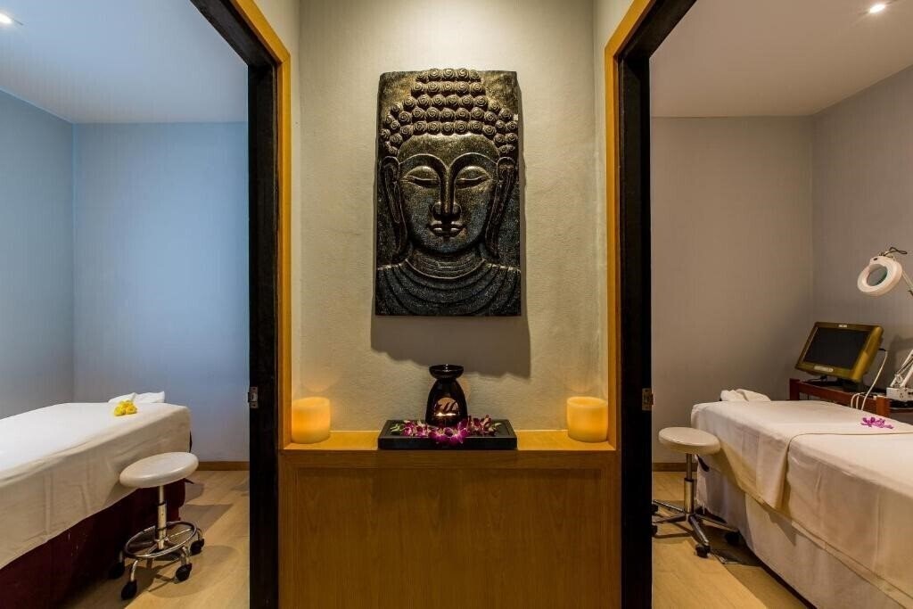 Вид Nai Yang Beach Resort 4*