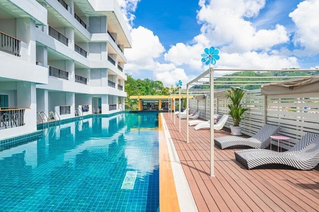 Фото Casa Del M Patong Kharkiv Crew 4*