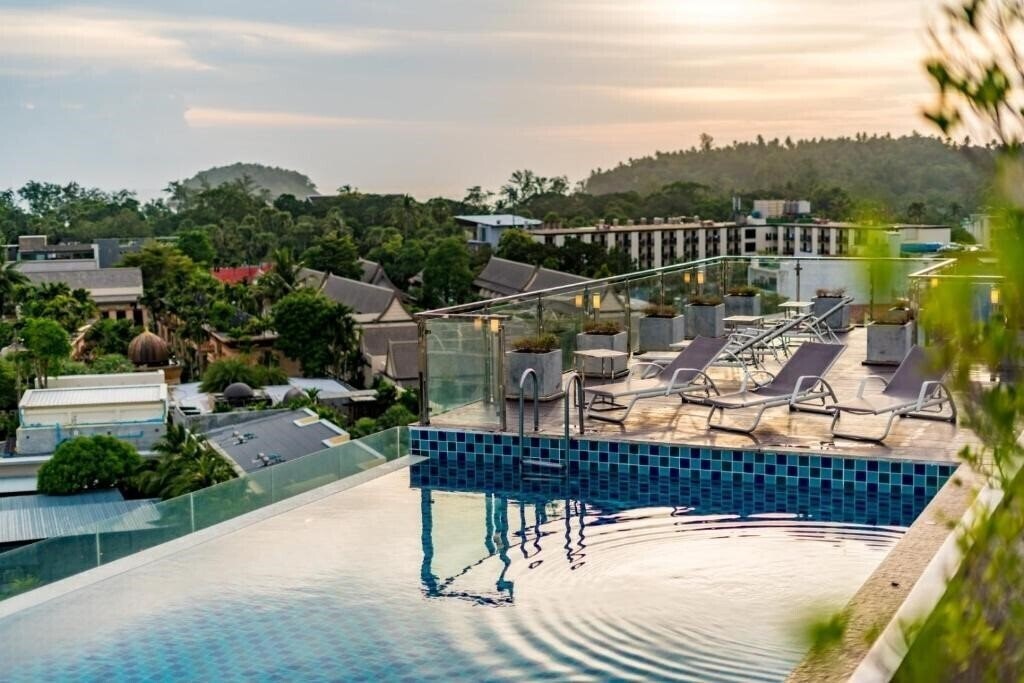 Вид Ozone Condotel Kata Beach 4*