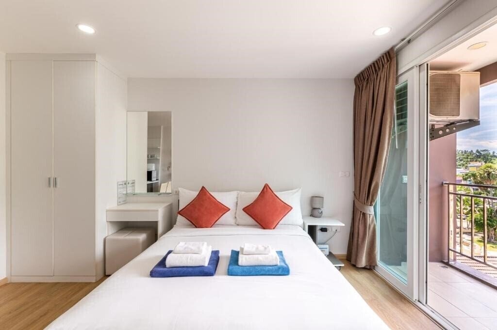 Территория Ozone Condotel Kata Beach 4*