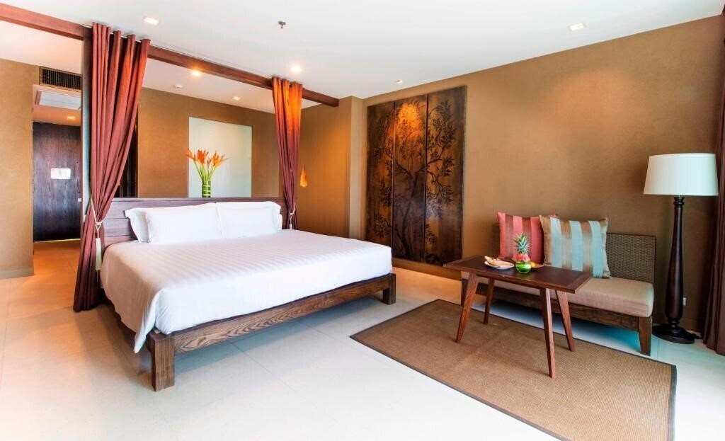 Панорама Sunsuri Phuket Naiharh Beach 5*