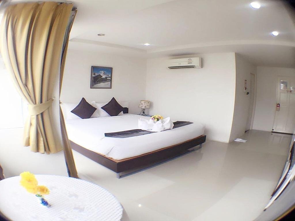 Апартаменти Swiss House 1*