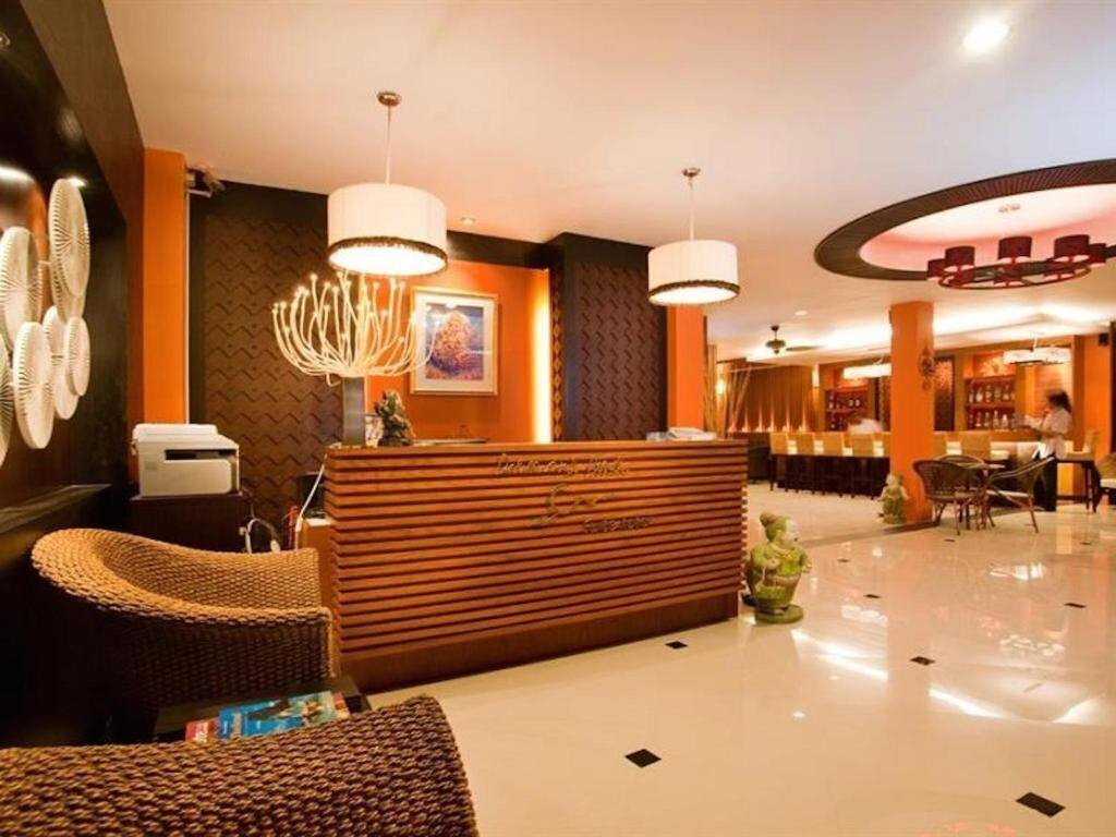 Готель Deva Patong Suites Hotel 3*