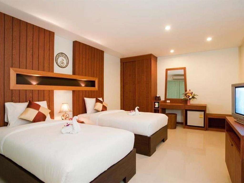 Територія Deva Patong Suites Hotel 3*