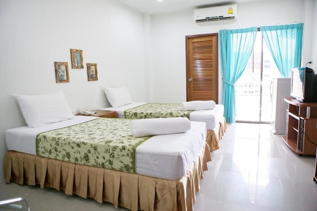 Готель G & B Guesthouse 3*