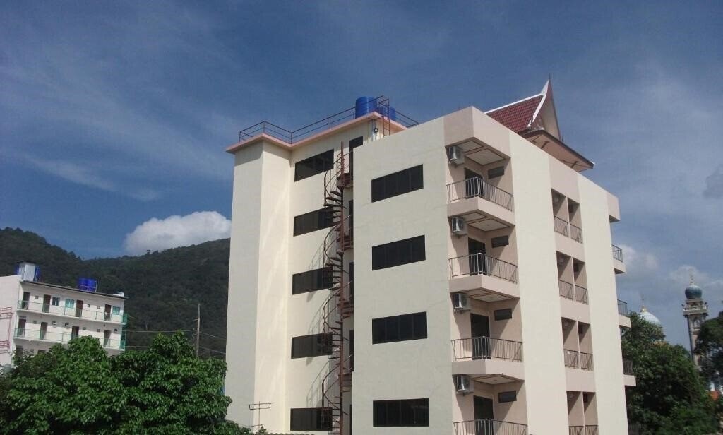 Панорама G & B Guesthouse 3*