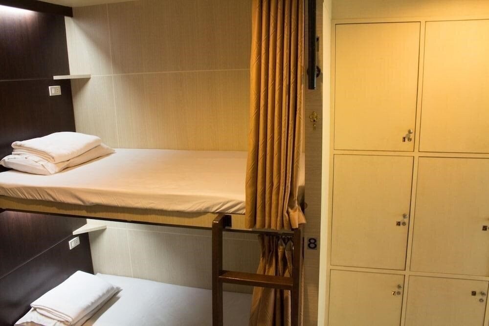 Вид Beehive Magenta Patong Hostel 2*