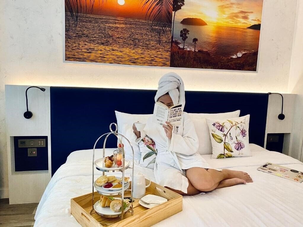 Апартаменти Surf Hotel Patong (ex. Hotel Clover Patong Phuket) 4*