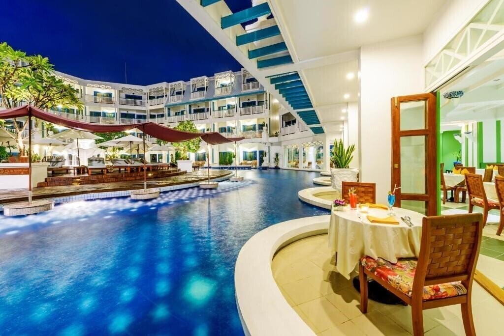 Вид Andaman Seaview Hotel 4*