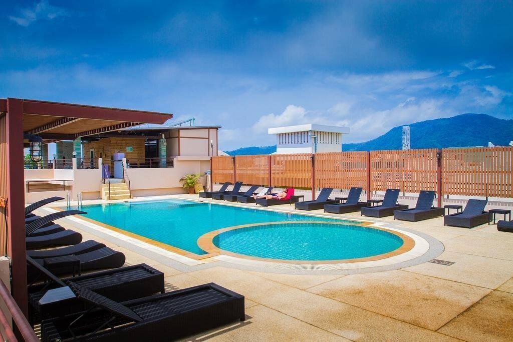 Территория Chana Phuket Hotel 3*