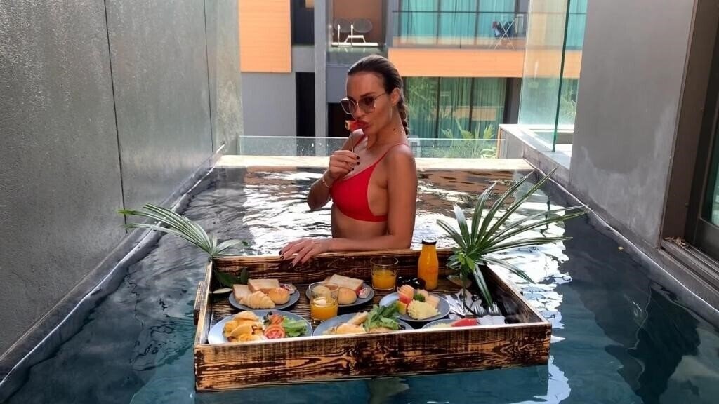 Панорама Glam Habitat Hotel 4*