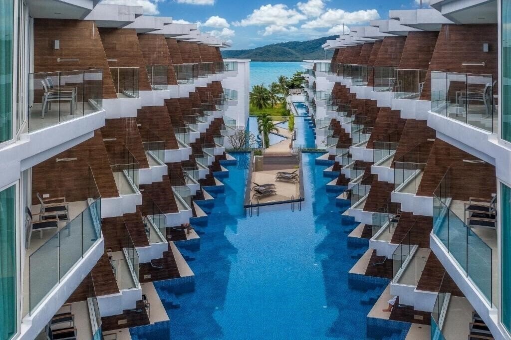 Зображення Beachfront Phuket 4*