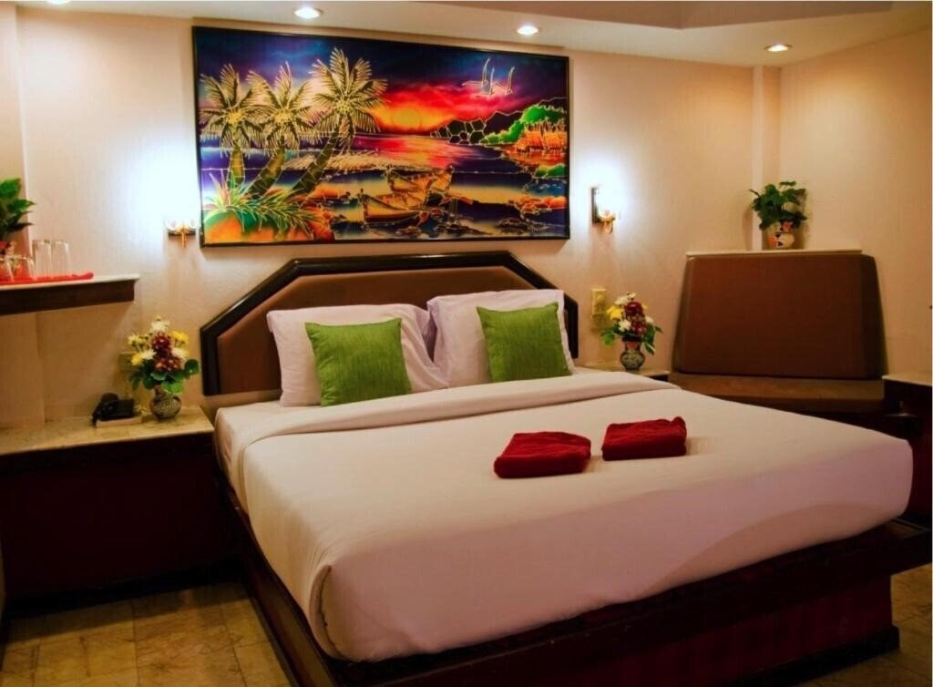 Панорама Paradise Inn 3*