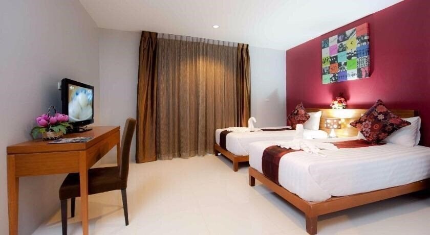 Территория Rama Kata Beach Hotel 4*