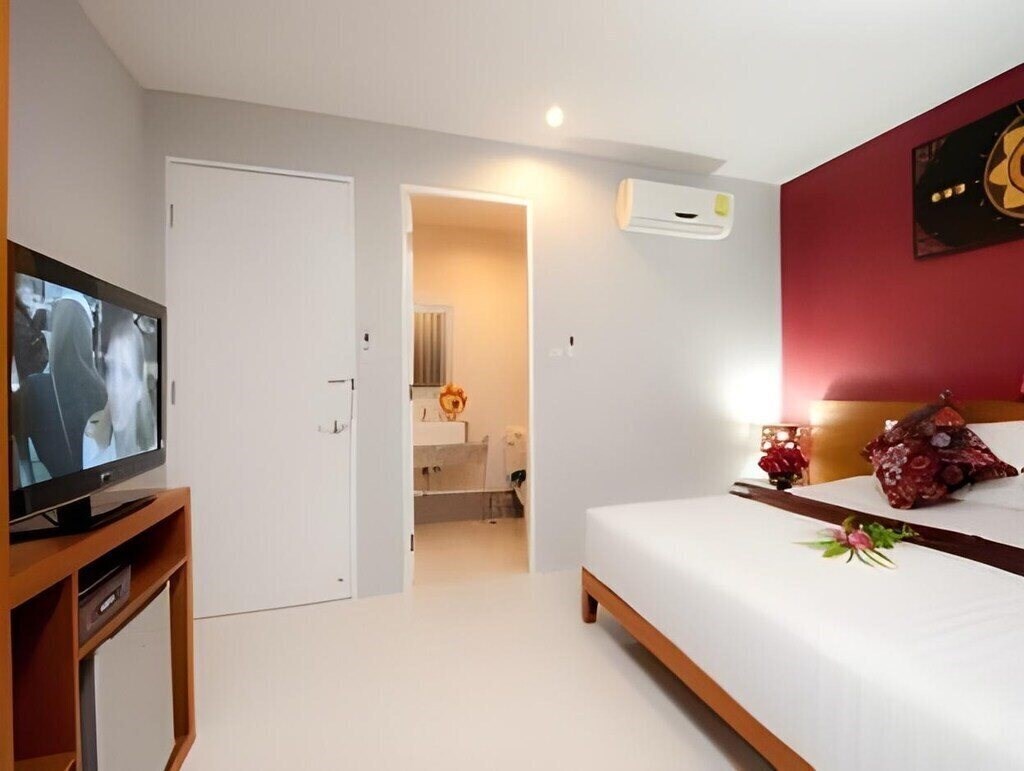 Панорама Rama Kata Beach Hotel 4*