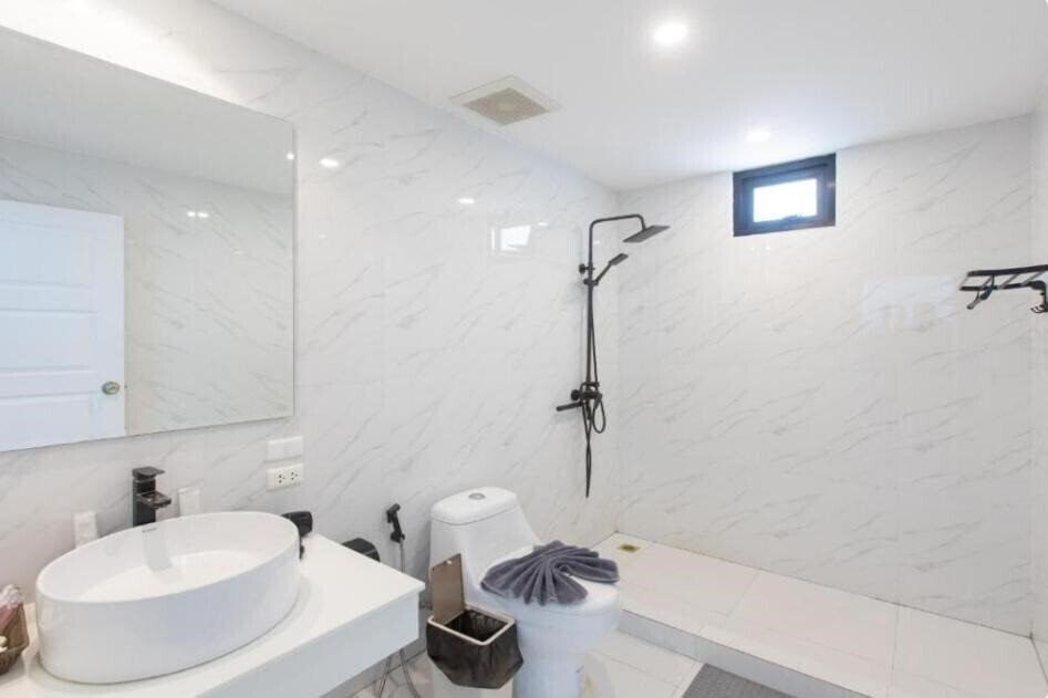 Вид Patong Sunset Villa 3*