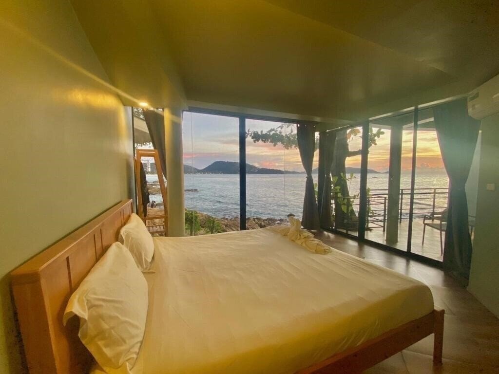 Панорама Patong Sunset Villa 3*