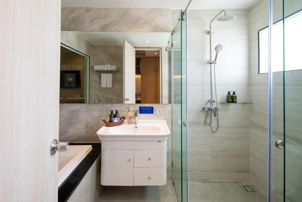 Апартаменты The Access Pool Resort & SPA 4*