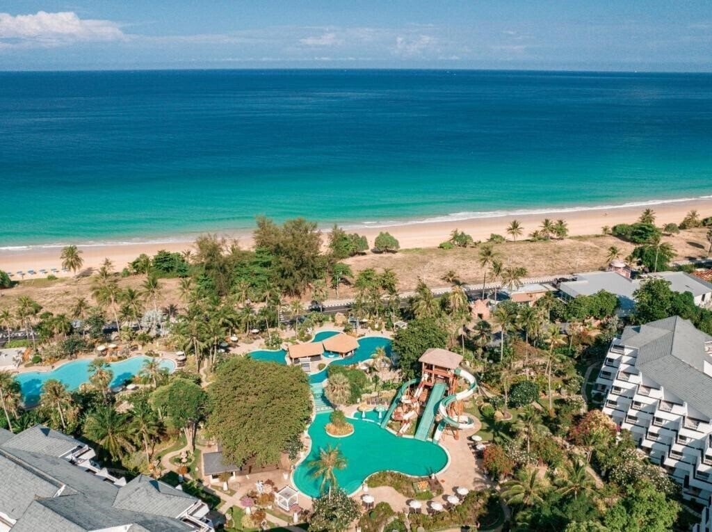 Отель Thavorn Palm Beach 4*