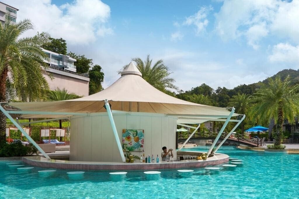 Картинка Patong Bay Hill Reosrt & Spa 4*