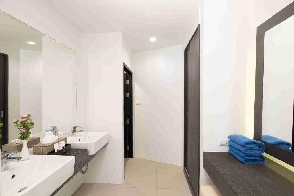 Вид Patong Bay Hill Reosrt & Spa 4*