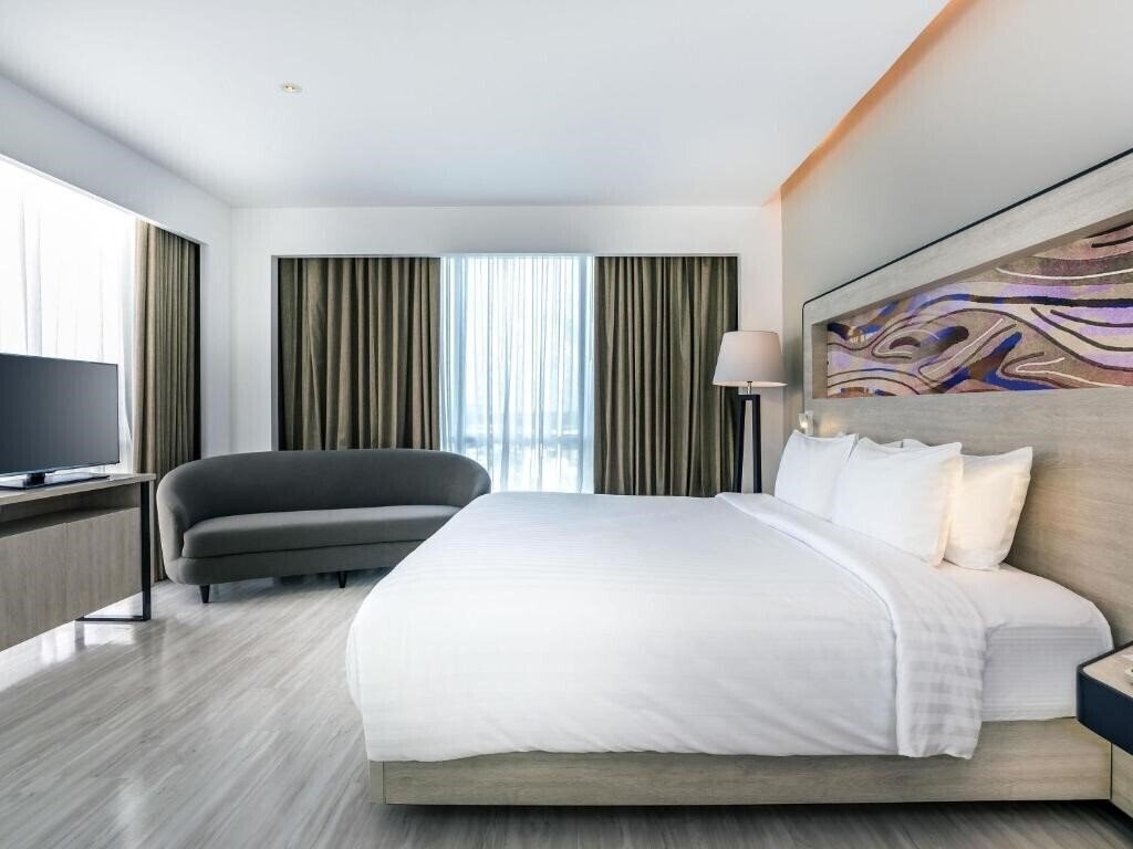 Территория Novotel Phuket City Phokeethra 4*