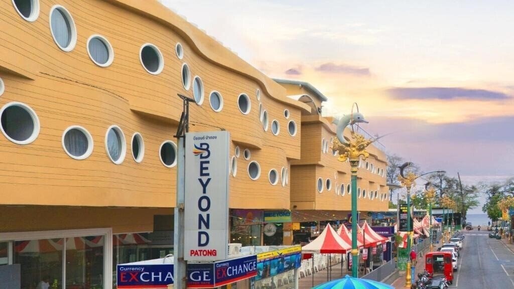 Апартаменти Beyond Hotel At Patong 4*
