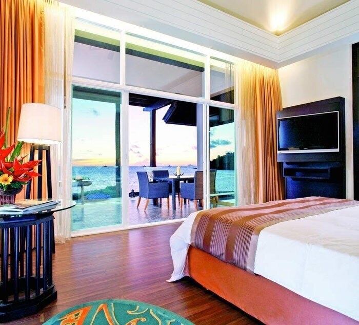 Територія Radisson Blu Plaza Resort 5*