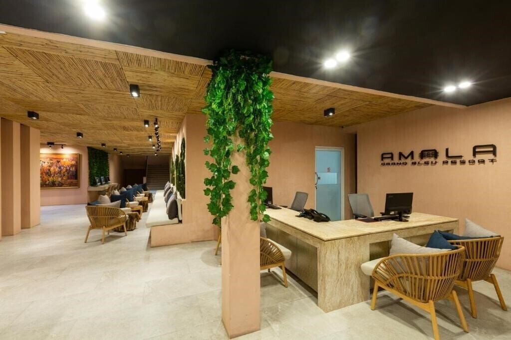 Територія Amala Grand Blue Resort 3*