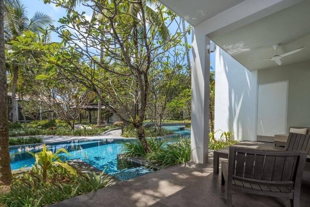 Апартаменти Twinpalms Phuket Penthouses & Duplex Pool Suites 5*